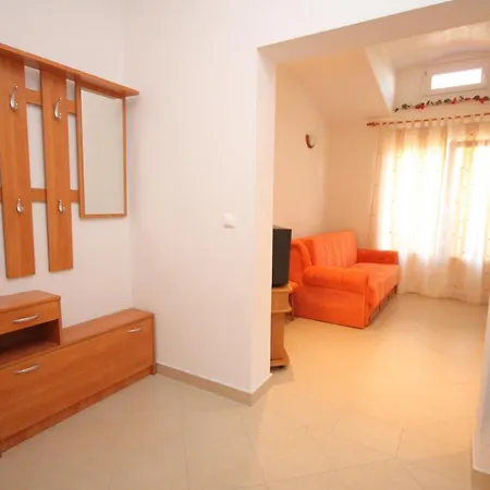 Apartment 2709d